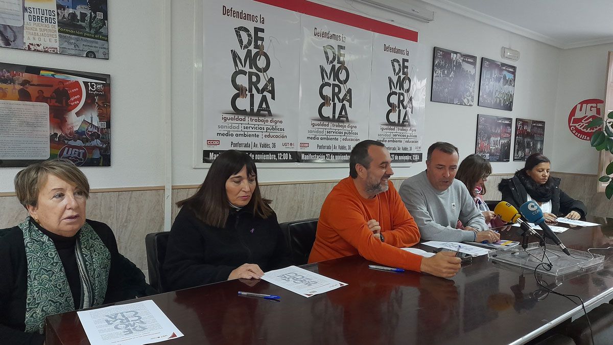 Firma de la unidad social y sindical para salir a la calle del 27 de noviembre. | MAR IGLESIAS