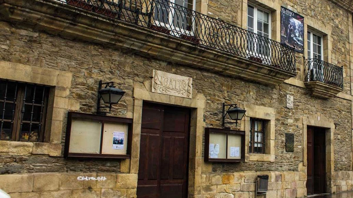 Teatro villafranquino, donde serán parte de las ponencias.