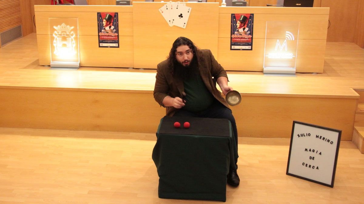 Presentación del festival de magia. Presentación del festival de magia.