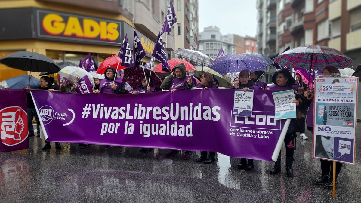 Manifestación convocada por los sindicatos por el 25-N. | MAR IGLESIAS
