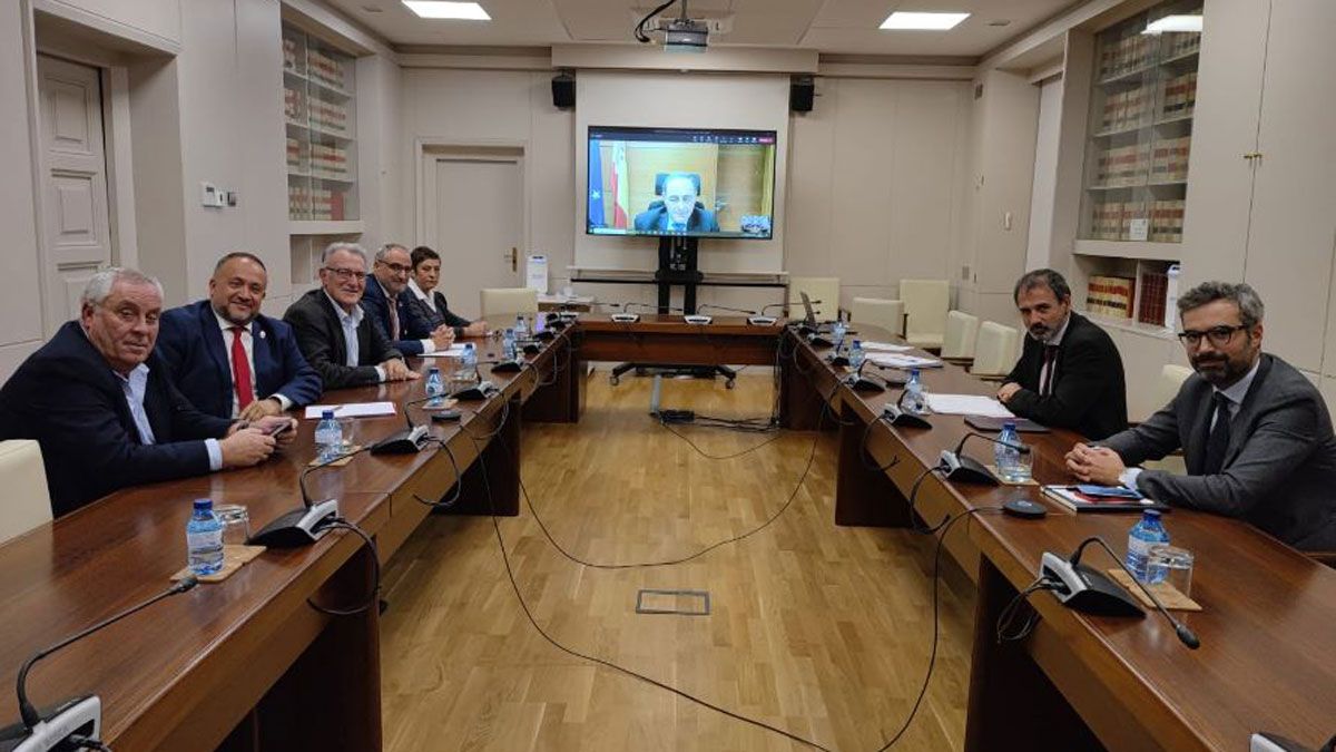 Reunión con el Gobierno celebrada en Madrid.