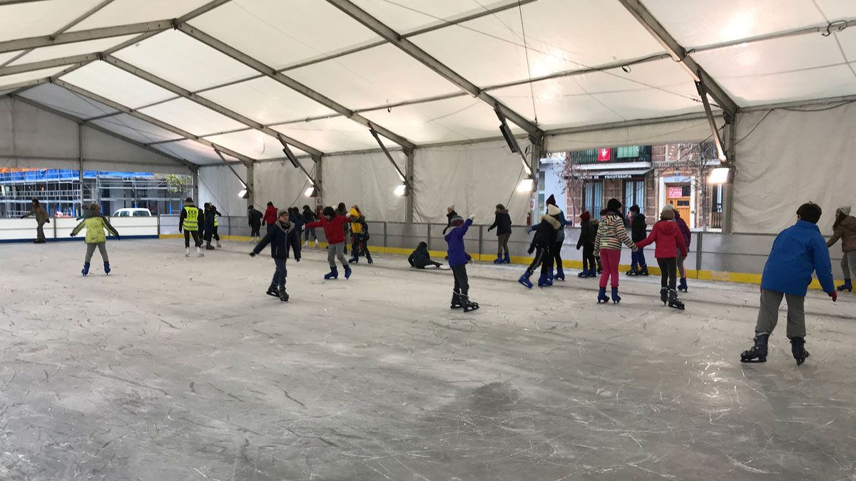 Una de las pistas de hielo como la que se colocará en Ponferrada.