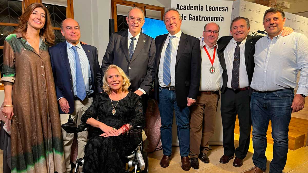 Foto de familia de los premiados. | L.N.C.