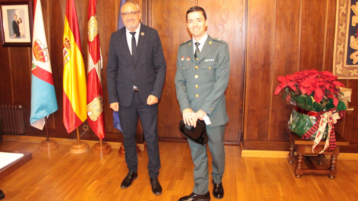 Despedida al capitán de la Guardia Civil de Ponferrada.