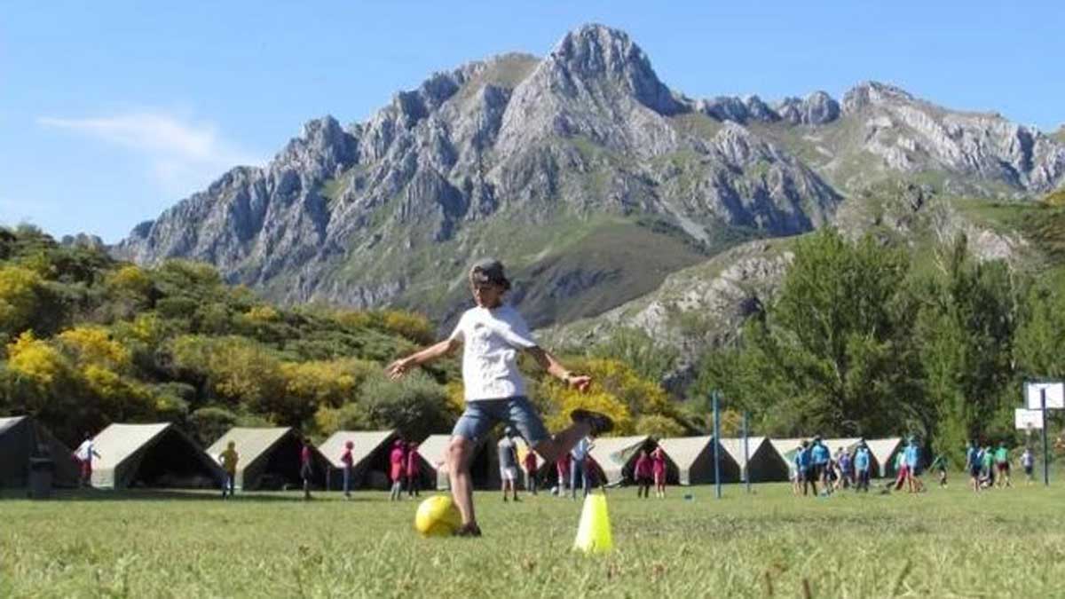 En la fotografía, imagen del Campamento Valdelugueros. | GOFUNDME