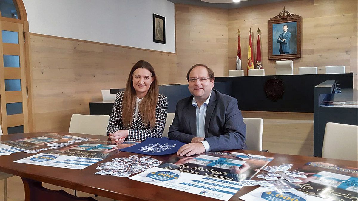 La campaña fue presentada ayer en el consistorio. | ABAJO