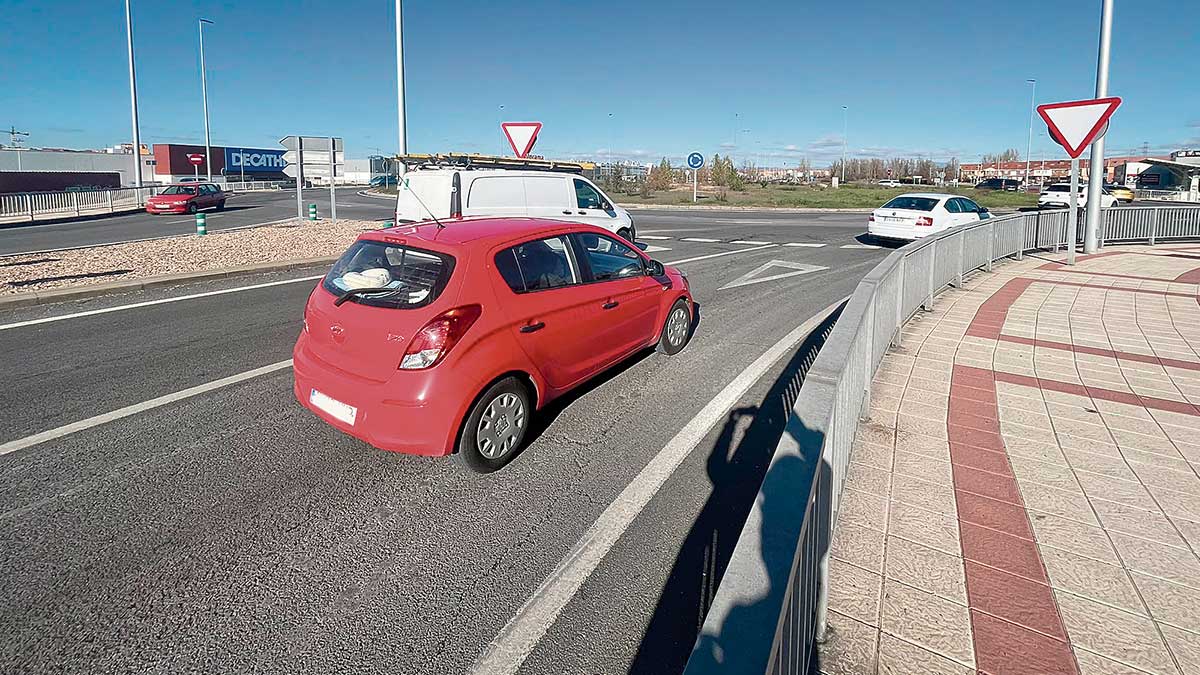 El soterramiento de la ronda este a su paso por el cruce de La Granja saldrá a licitación tras 15 años de retrasos y recortes presupuestarios. | SAÚL ARÉN