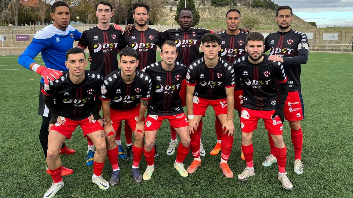 Once que presentó el Bembibre. | ATLETICOBEMBIBRE Once que presentó el Bembibre. | ATLETICOBEMBIBRE