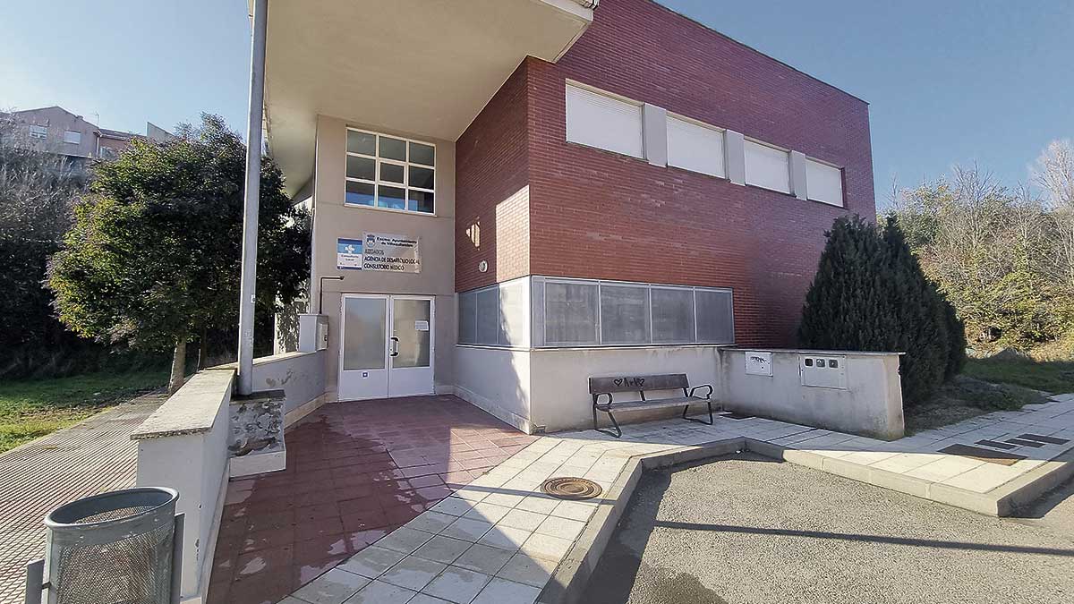 Imagen exterior del consultorio local de Villaquiambre. | L.N.C. Imagen exterior del consultorio local de Villaquiambre. | L.N.C.