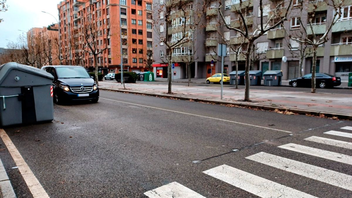 ciudadanos-contenedores-pasos-peatones-14122022.jpg