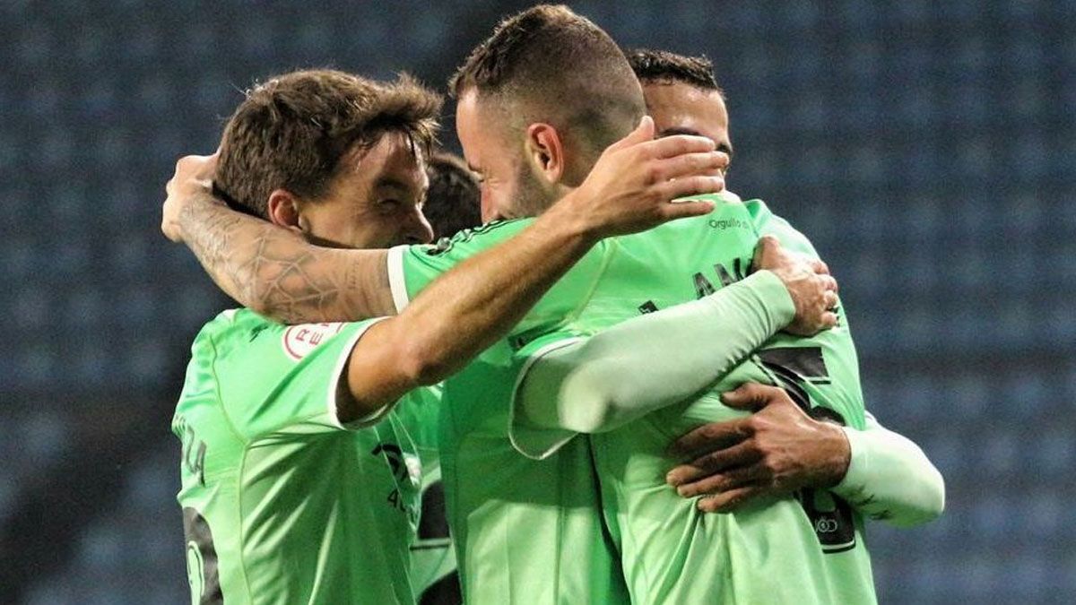 La Cultural celebra su gol frente al Celta B. | IRENE RODRÍGUEZ