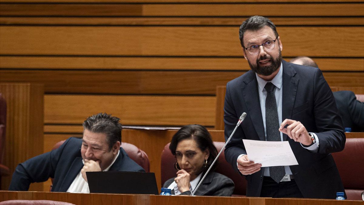 José Ramón García en su intervención en Cortes. José Ramón García en su intervención en Cortes.