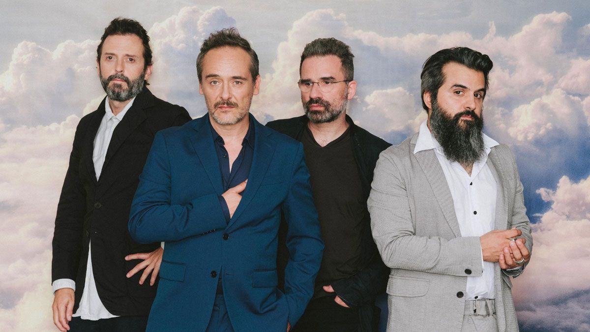 Love of Lesbian.