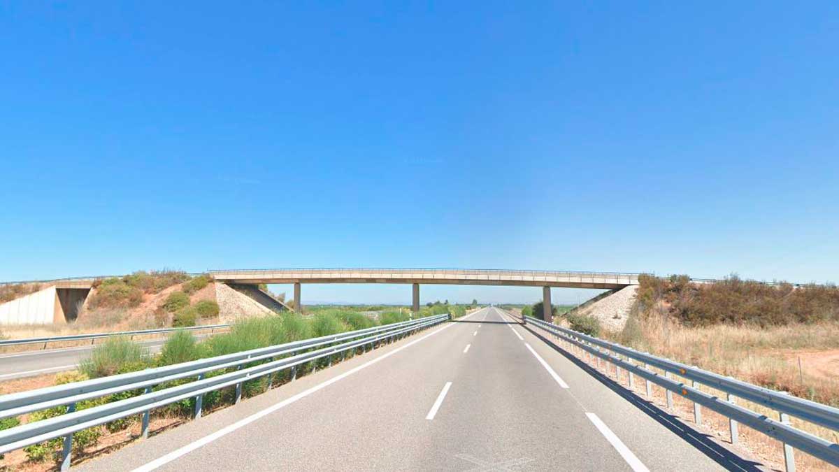 Foto de archivo de la autovía A-6 a la altura de Pozuelo del Páramo. | GOOGLE MAPS Foto de archivo de la autovía A-6 a la altura de Pozuelo del Páramo. | GOOGLE MAPS