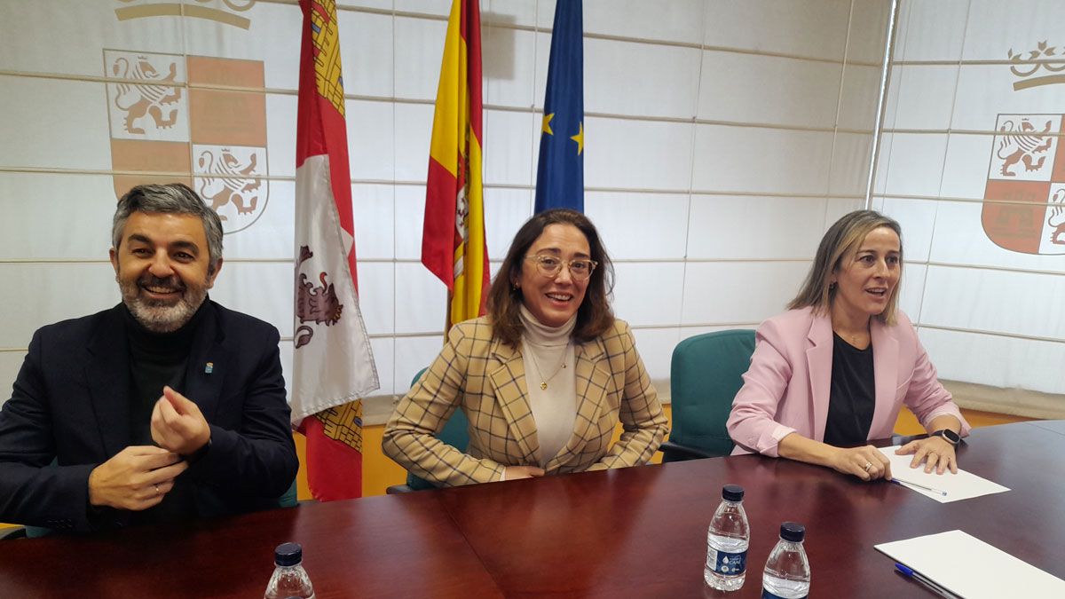 Reunión de los tres consejeros en Ponferrada para empujar el Corredor Atlántico. | MAR IGLESIAS