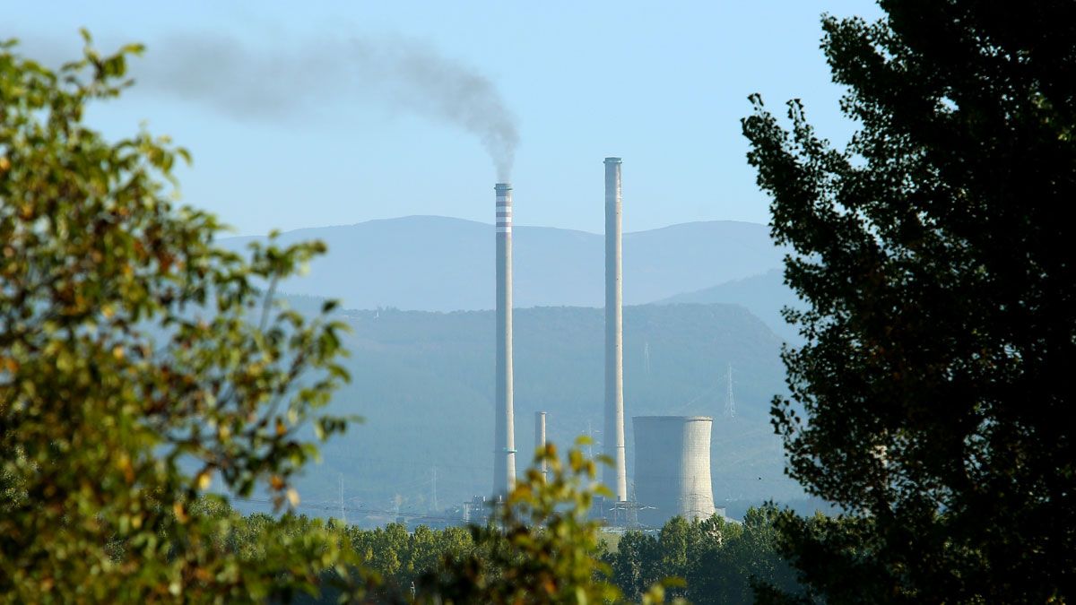 Se vuelve a los trabajos de desmantelamiento en la central, menos las torres. | ICAL Se vuelve a los trabajos de desmantelamiento en la central, menos las torres. | ICAL