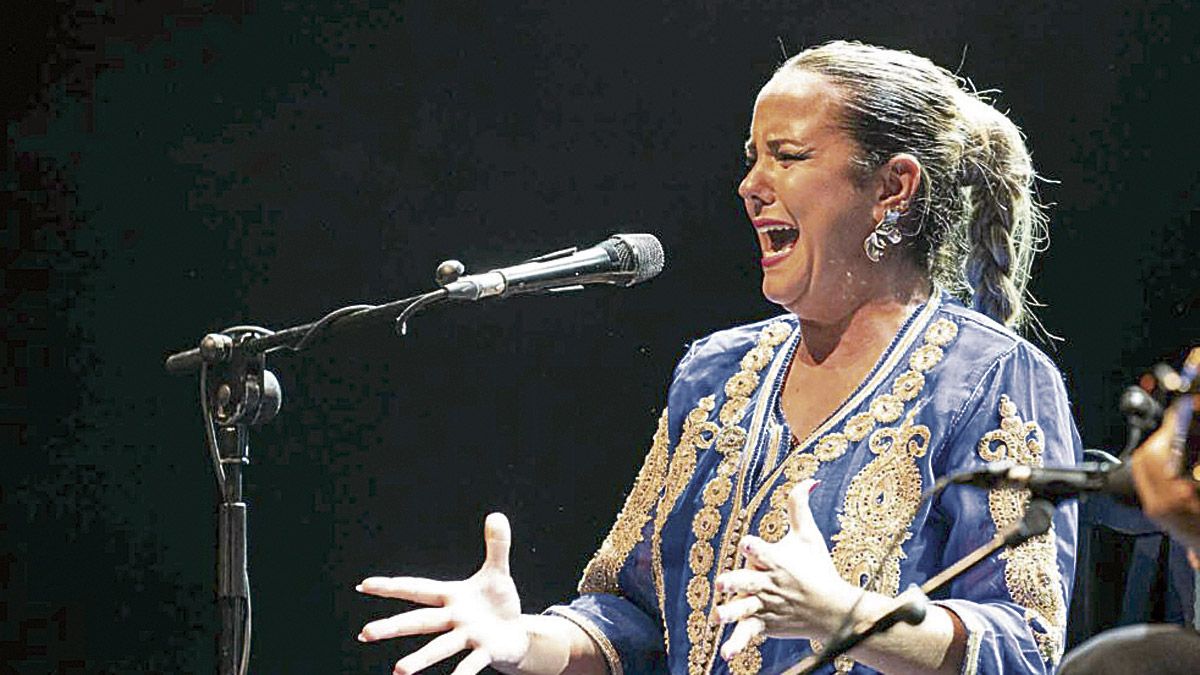 Ester Merino durante su actuación en el Festival Internacional de El Cante de las Minas de la Unión, en el que logró la deseada Lámpara Minera.