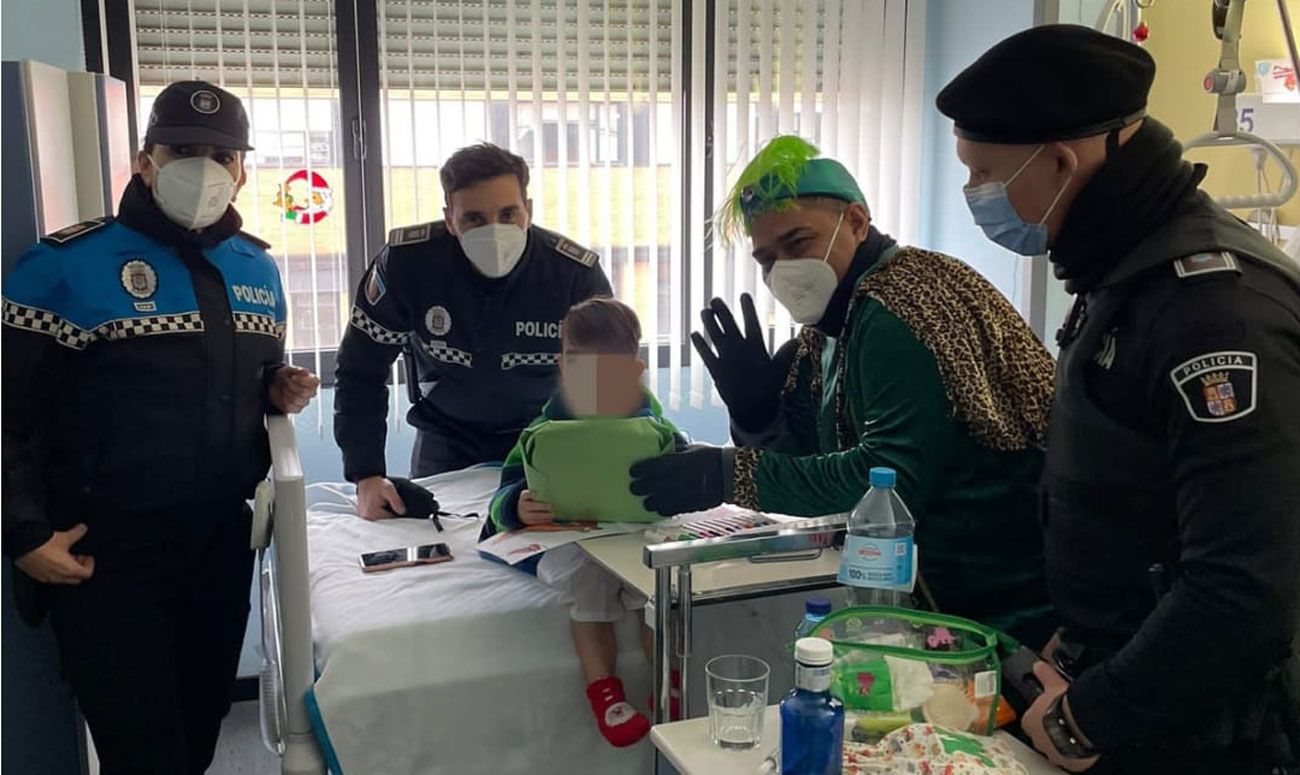 Entrega de juguetes de la Policía Municipal de Ponferrada. | Policía Municipal