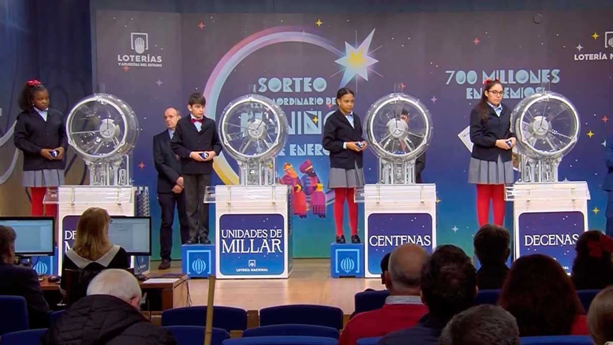 Un instante del sorteo de 'El Niño'. | EP