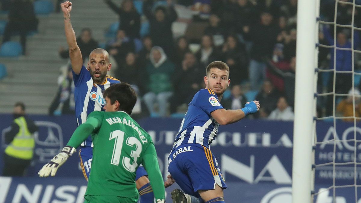 Yuri celebra el gol de la remontada mientras Amo confirma antes si se lo han anulado o no. | SDP Yuri celebra el gol de la remontada mientras Amo confirma antes si se lo han anulado o no. | SDP
