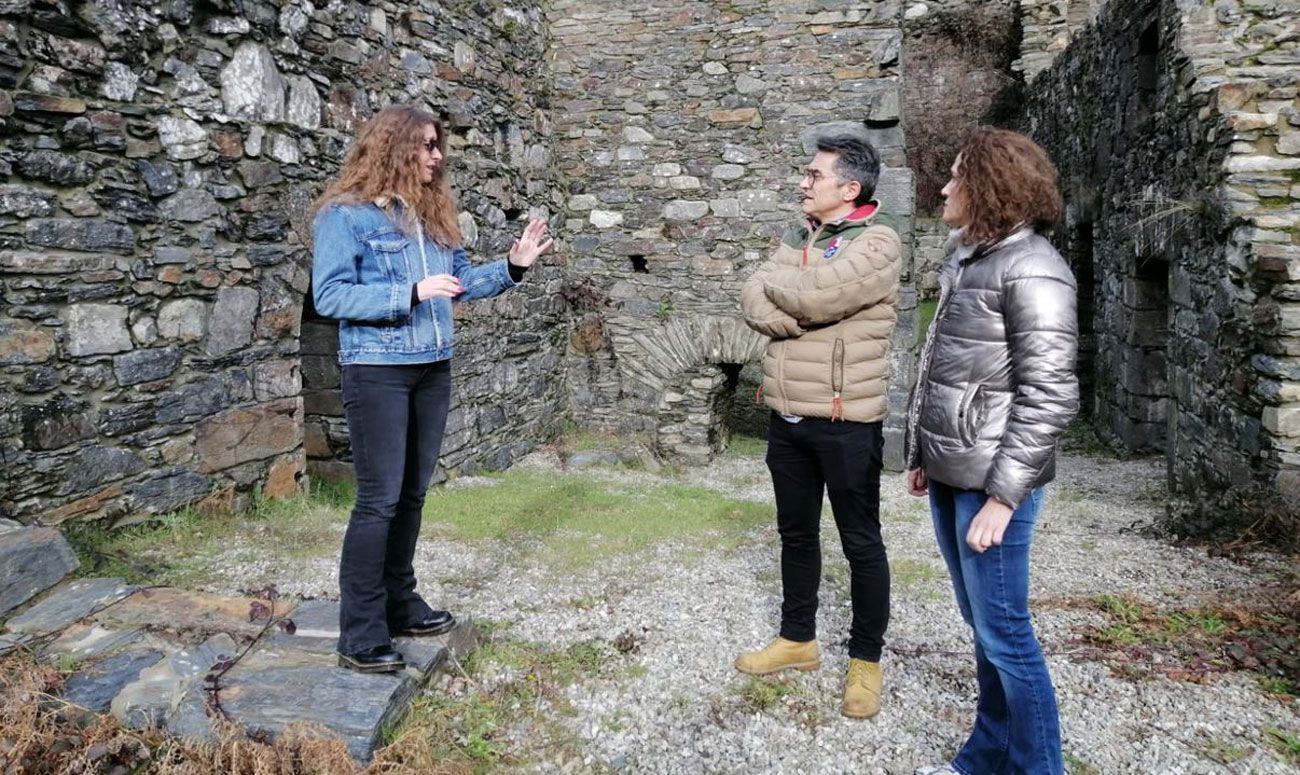 Visita de la delegada territorial de la Junta, Ester Muñoz, a Candín.