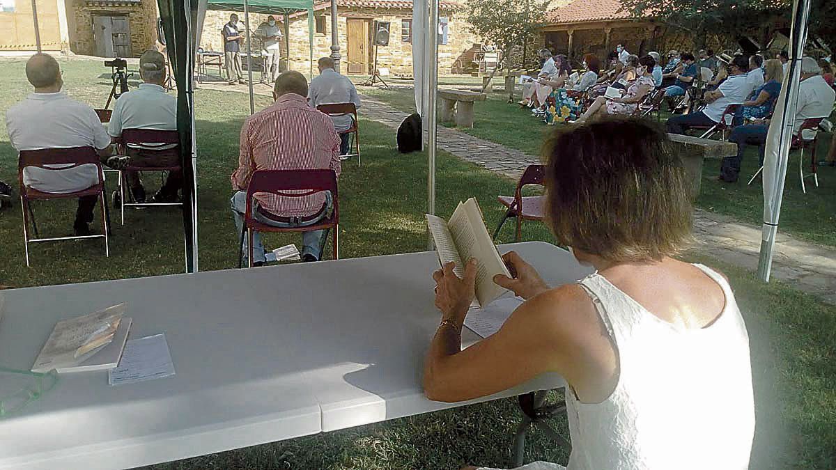 Foto de archivo de uno de los encuentros literarios. | P.F. Foto de archivo de uno de los encuentros literarios. | P.F.