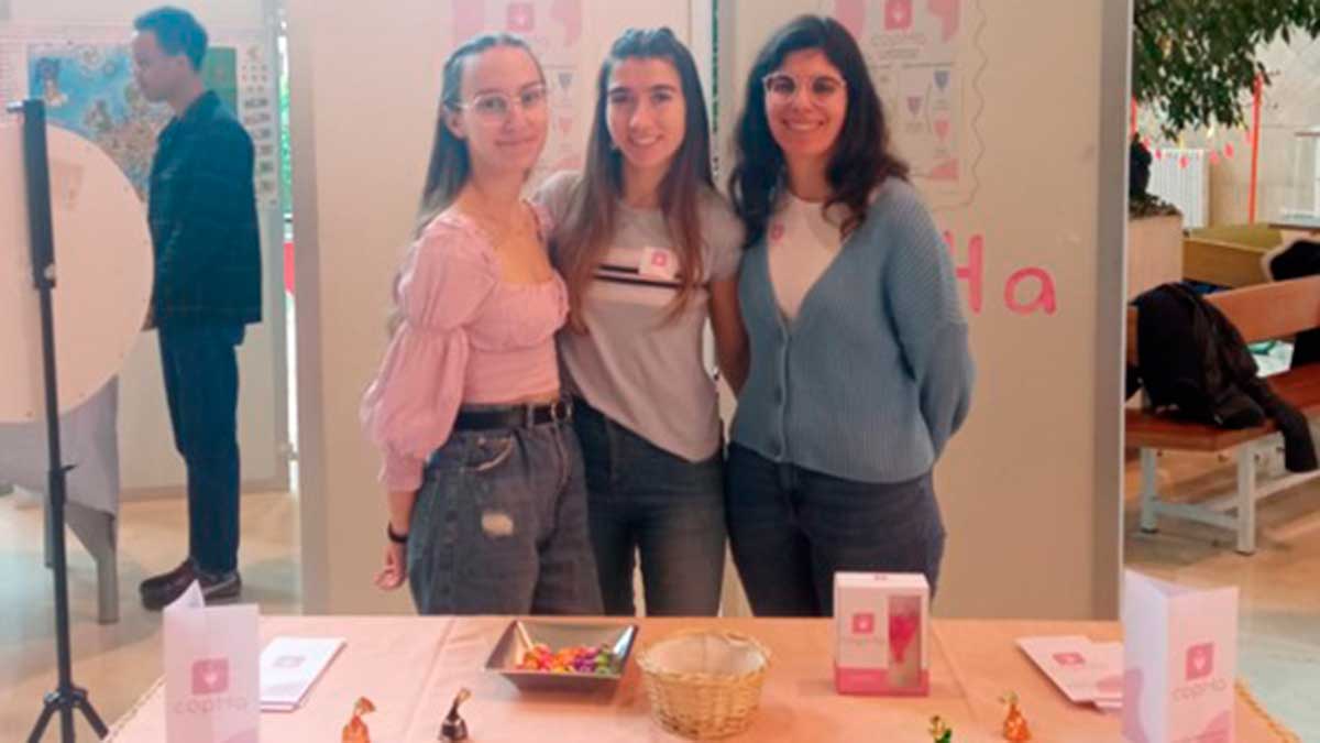 Las alumnas de la ULE que están impulsando 'CopHa'. | L.N.C. Las alumnas de la ULE que están impulsando 'CopHa'. | L.N.C.