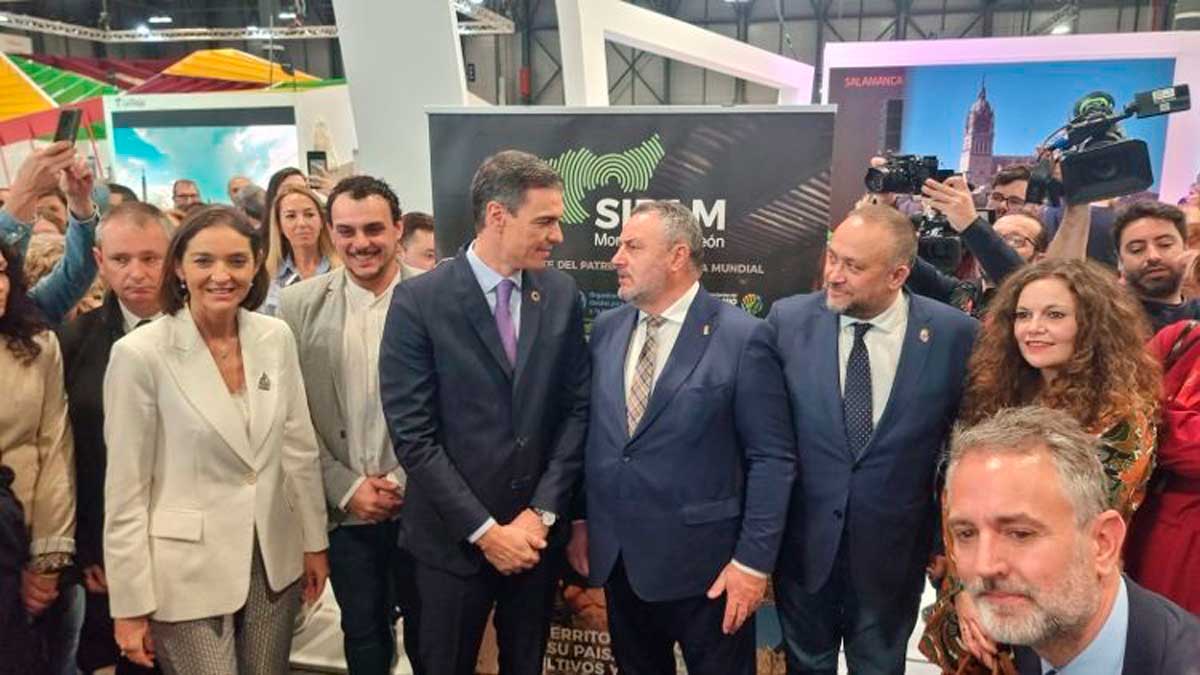 Pedro Sánchez junto a Eduardo Morán respaldando a León como patrimonio Agrícola Mundial. | L.N.C.