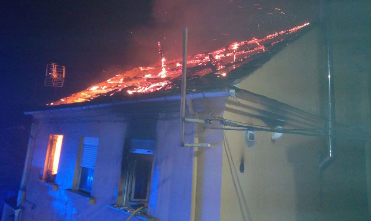 Incendio en la vivienda de Berlanga del Bierzo. | Bomberos Ponferrada