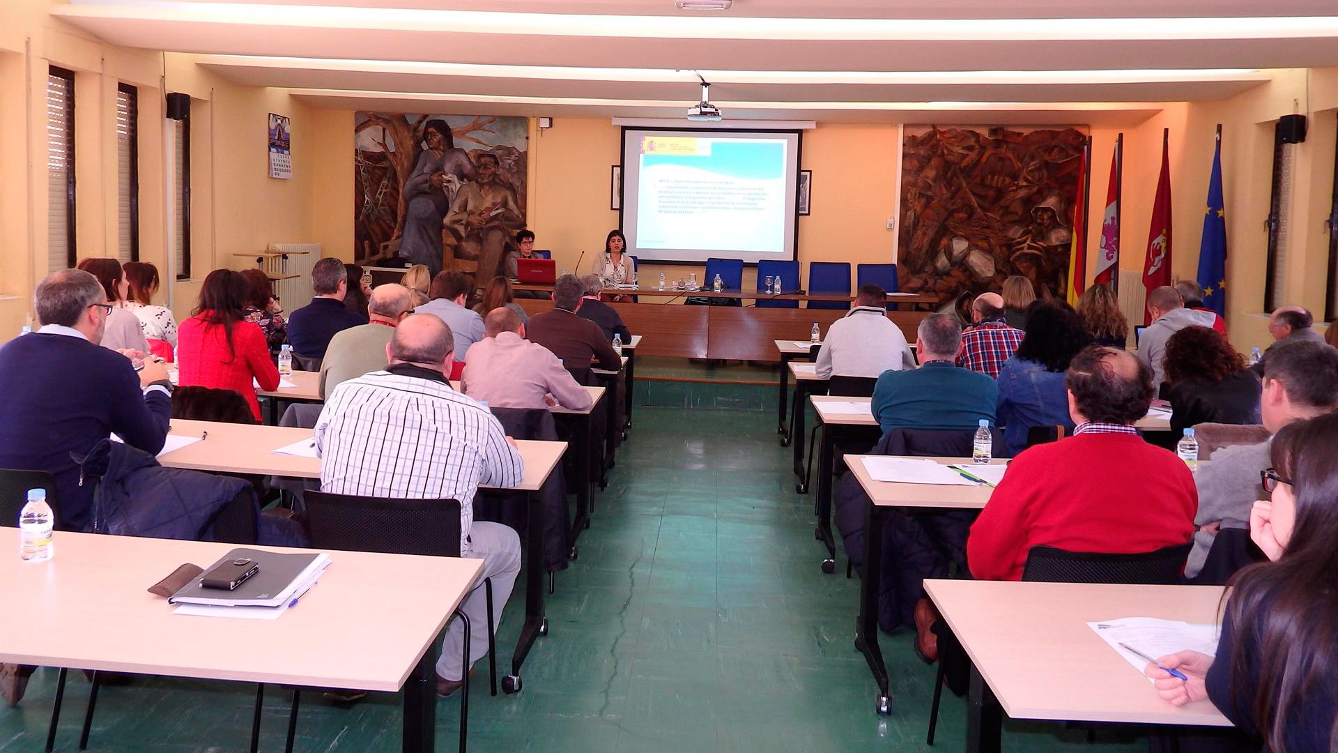 En la sede de Ferduero, situada en Hospital de Órbigo. | L.N.C.