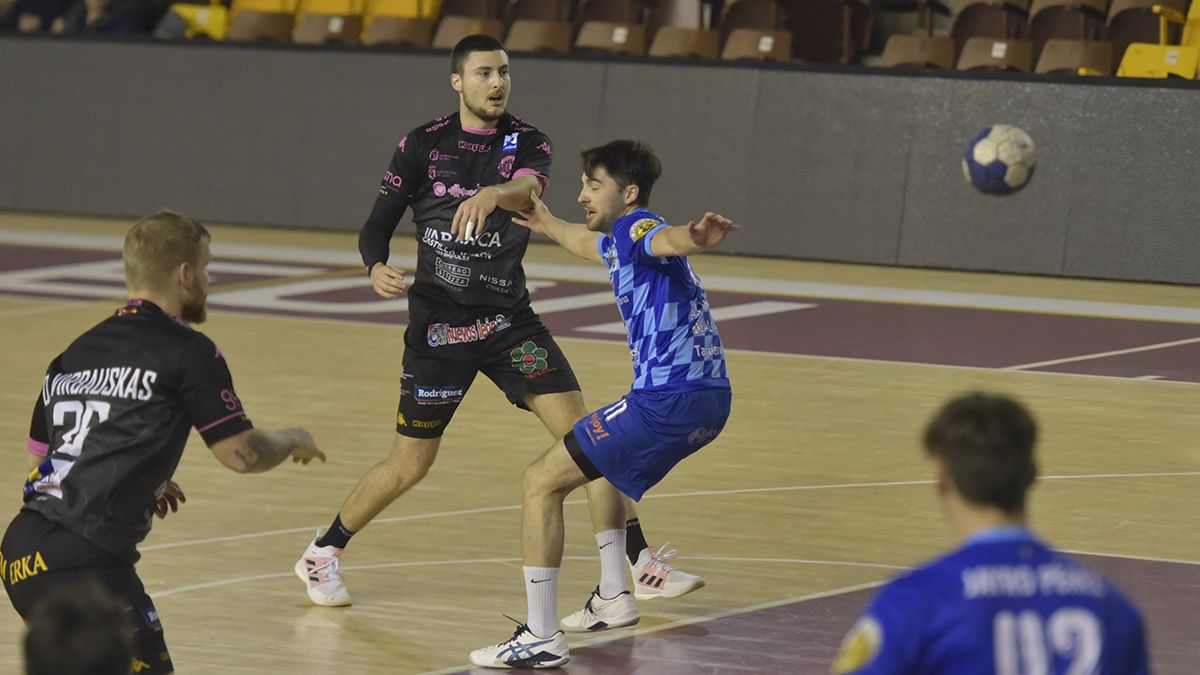 Stjepan Jozinovic no continuará en el Abanca Ademar. | SAÚL ARÉN Stjepan Jozinovic no continuará en el Abanca Ademar. | SAÚL ARÉN