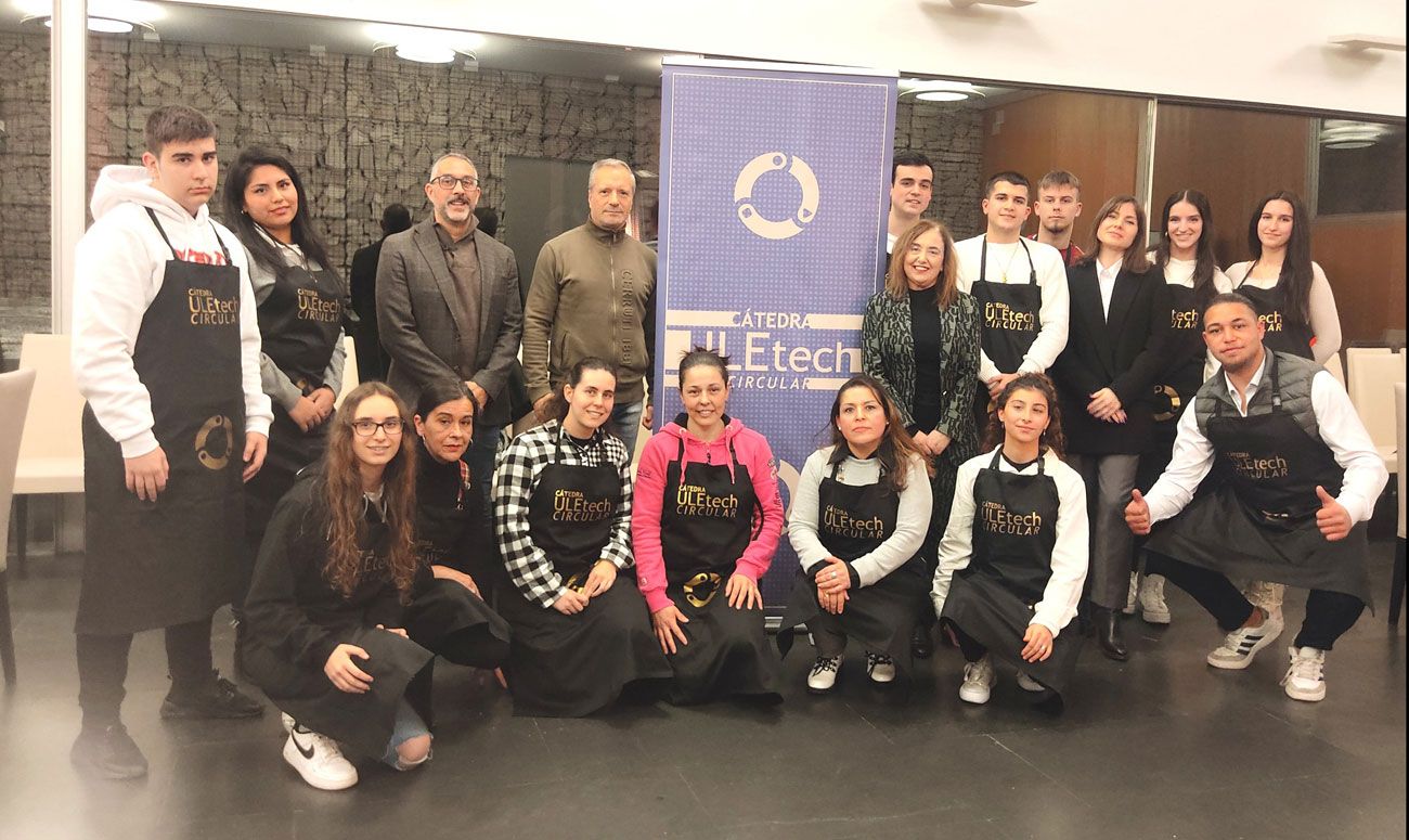 Clausura del curso de restauración en sala.