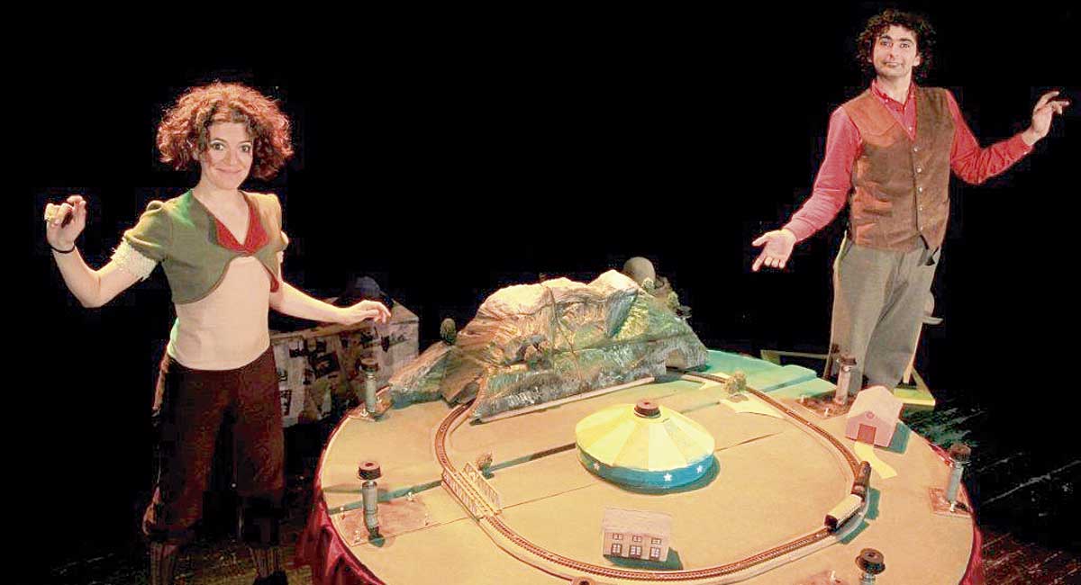 Charo Amaya y Romero en el espectáculo familiar ‘El viaje de Miércoles’.