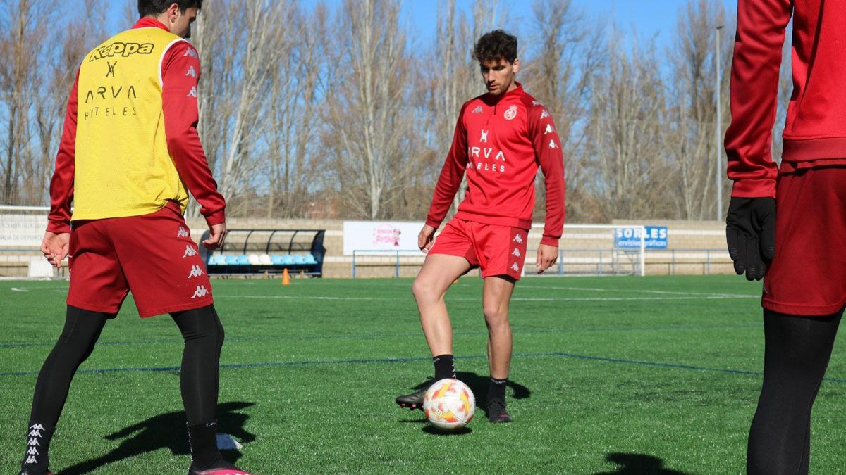 Percan, en el entreno de ayer en el Área. | CYDL