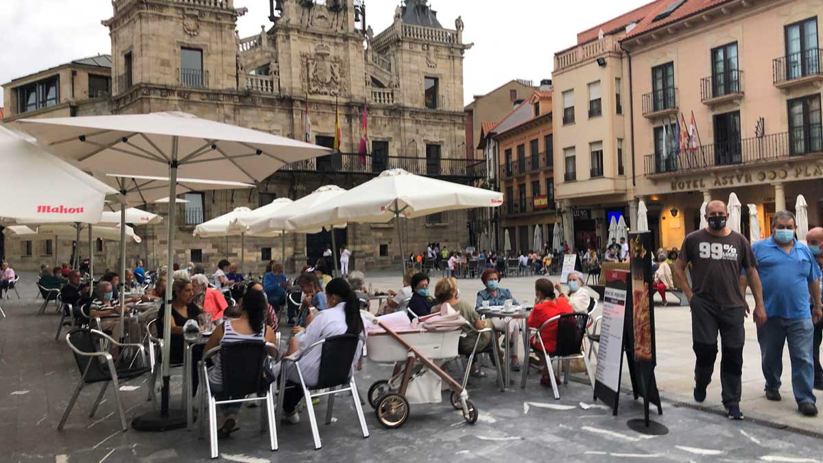 Se determinarán las características de los elementos instalados y tendrá en cuenta la vía pública. | P.F.