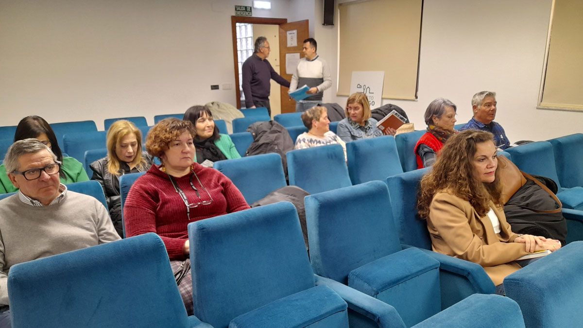Presentación del proyecto a los alcaldes bercianos. | MAR IGLESIAS