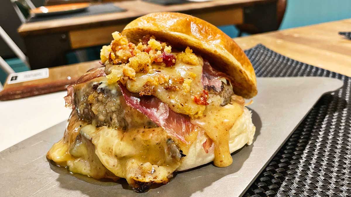 La hamburguesa 'Love' que se sirve en Ponferrada. | BEST BURGER SPAIN