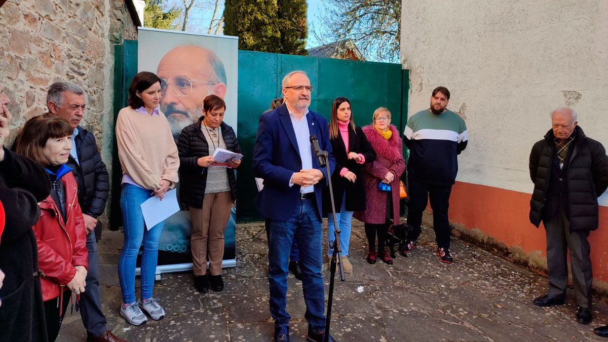 Homenaje a Álvarez de Paz en Noceda.