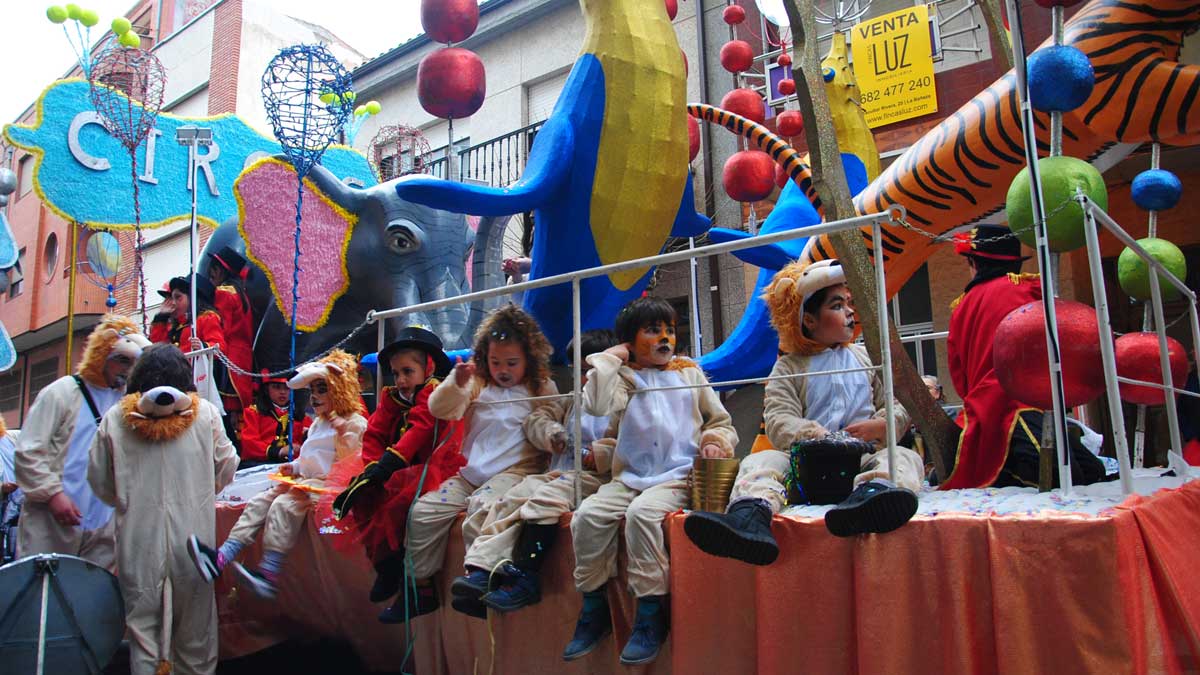 desfile-carnaval-lunes-la-baneza-20022023.jpg
