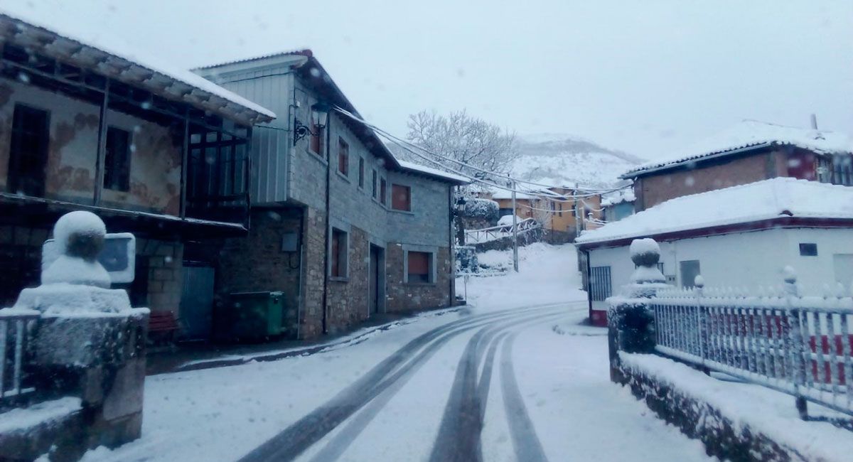 Imagen de la localidad de Geras de Gordón, en la mañana de este jueves. | L.N.C.