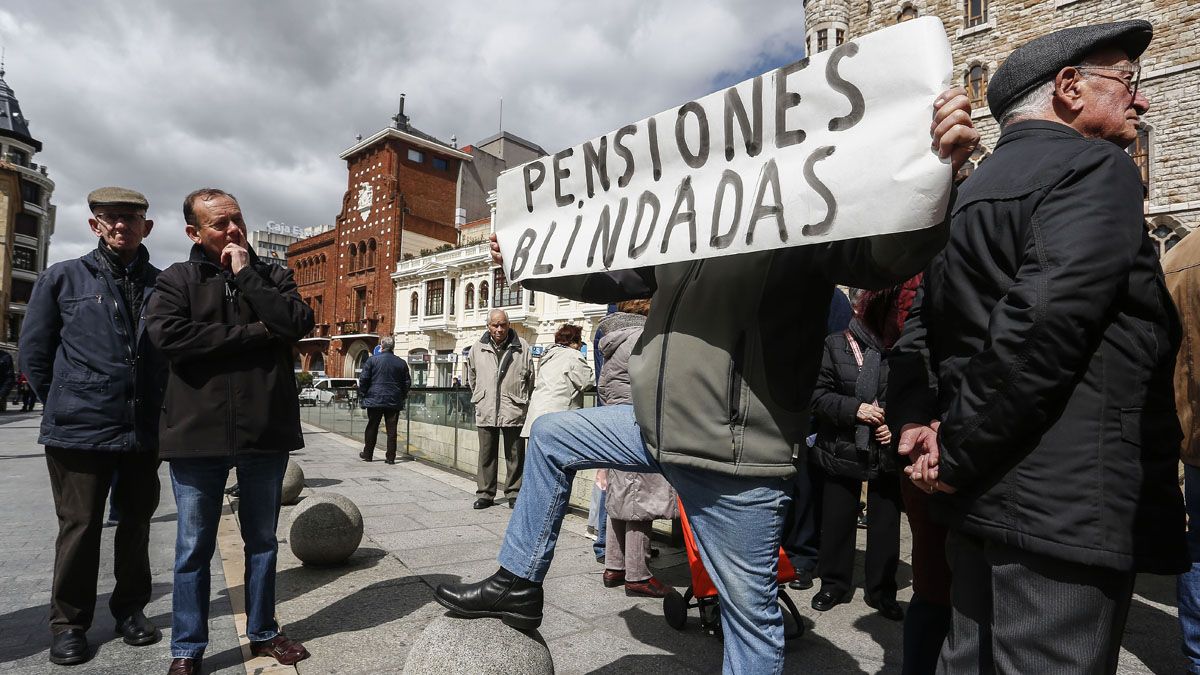 Protesta en defensa del sistema público de pensiones en una imagen de archivo. | CAMPILLO (ICAL)