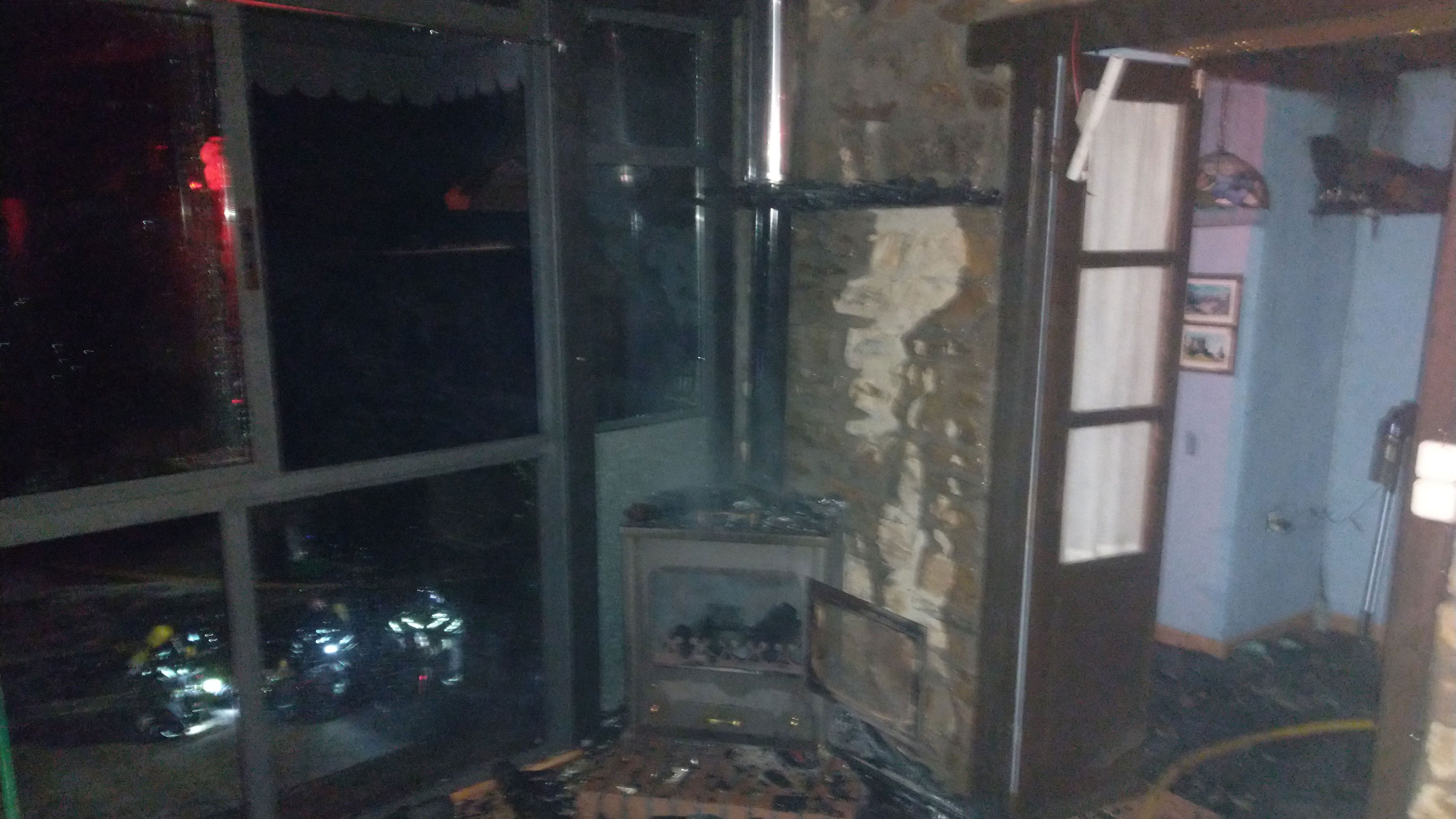 Imagen del incendio desencadenado en la vivienda,| BOMBEROS PONFERRADA