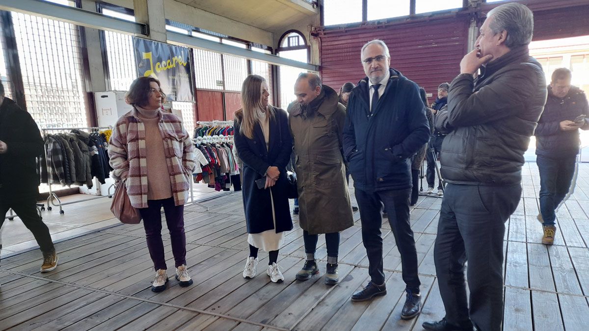 Apertura de la Feria de las Rebajas que estará activa todo el fin de semana. | MAR IGLESIAS