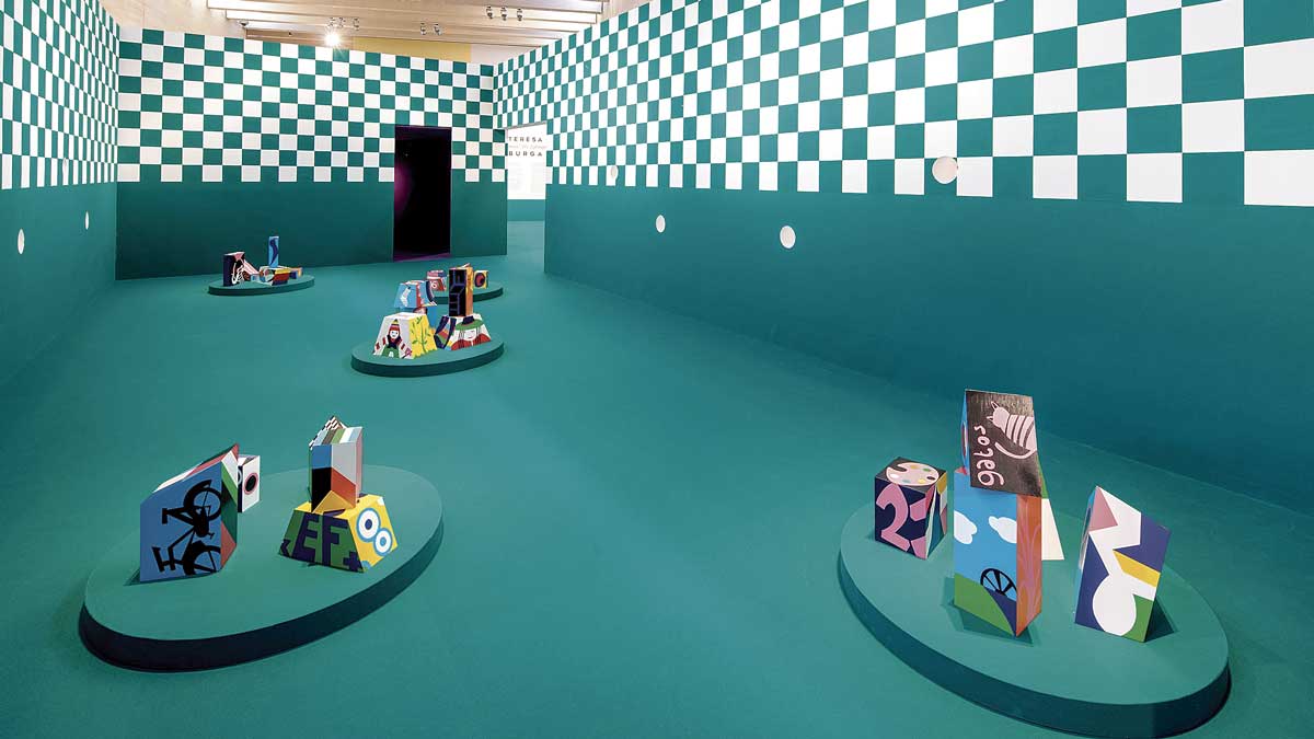Imagen de la instalación de Teresa Burga perteneciente a la exposición ‘La equilibrista’ | Musac Imagen de la instalación de Teresa Burga perteneciente a la exposición ‘La equilibrista’ | Musac