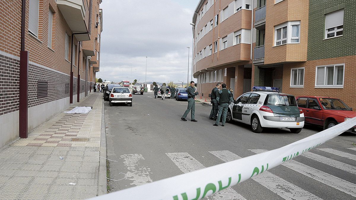 Los hechos tuvieron lugar en noviembre de 2008 en plena calle, en la localidad de Villaobispo de las Regueras. | Mauricio Peña