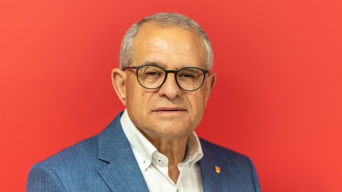 Manuel de la Fuente es concejal no adscrito en el Ayuntamiento de Ponferrada.