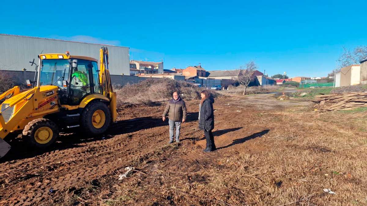 En la zona de la calle Armonía ya han comenzado los trabajos. | ABAJO En la zona de la calle Armonía ya han comenzado los trabajos. | ABAJO