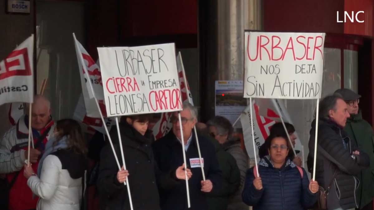 Protesta de los trabajadores de Carflor contra Urbaser el pasado 22 de febrero. | Laura Pastoriza