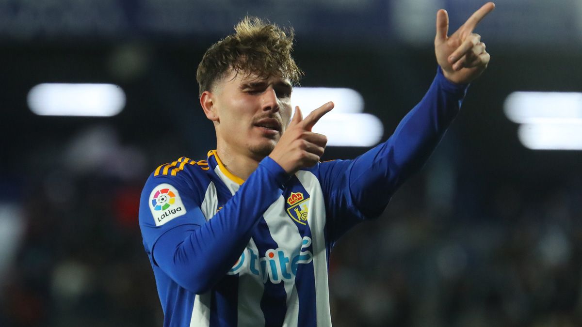 Hugo Vallejo celebra su gol del sábado ante el Alavés. . | SDP