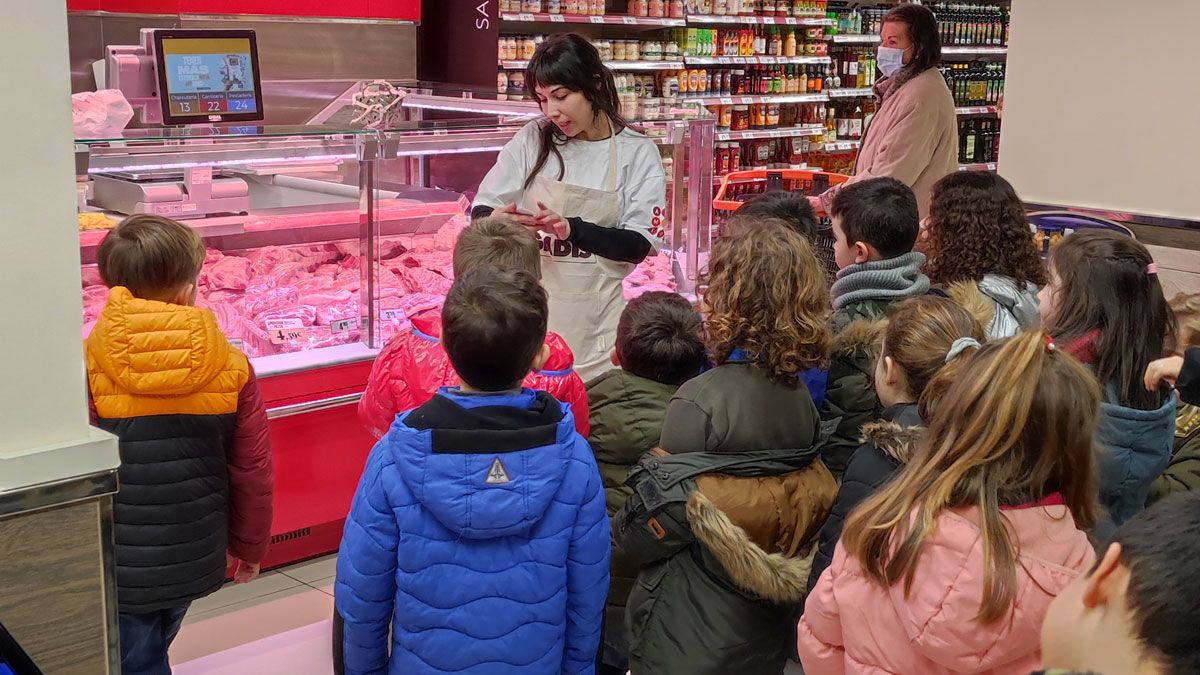 Alumnos en la iniciativa llevada a cabo por Gadis.